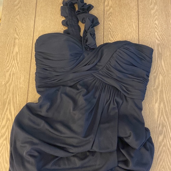 Formal and Elegant Dress Size 10 - Picture 3 of 14